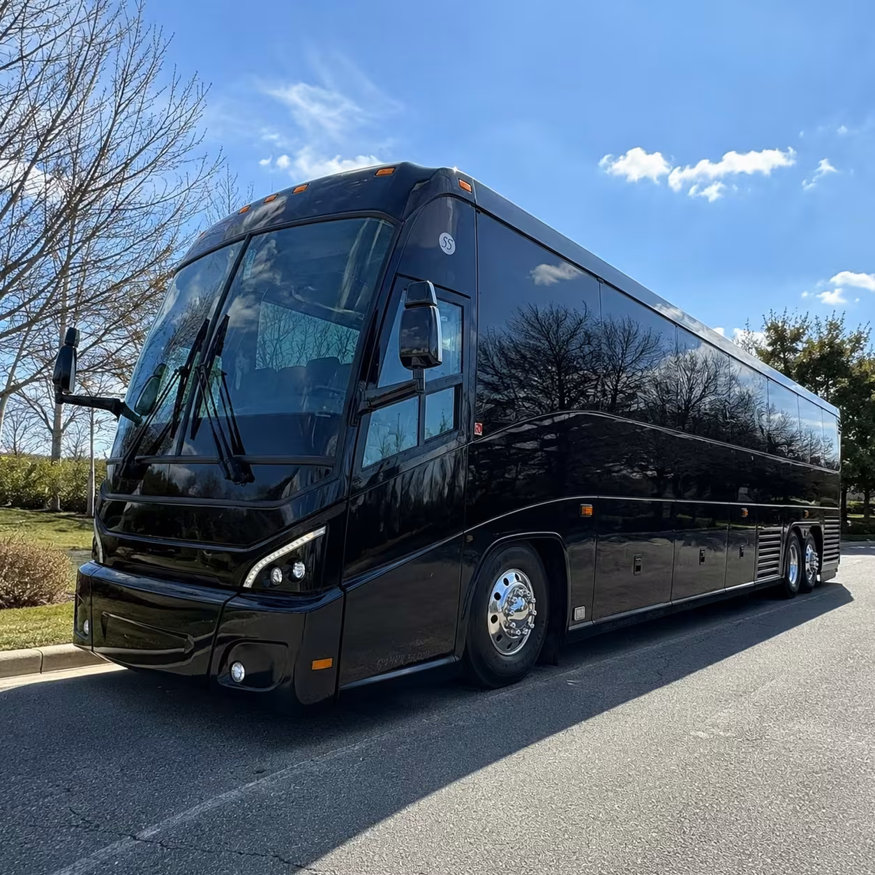 long distance charter buses from st paul to chicago and milwaukee