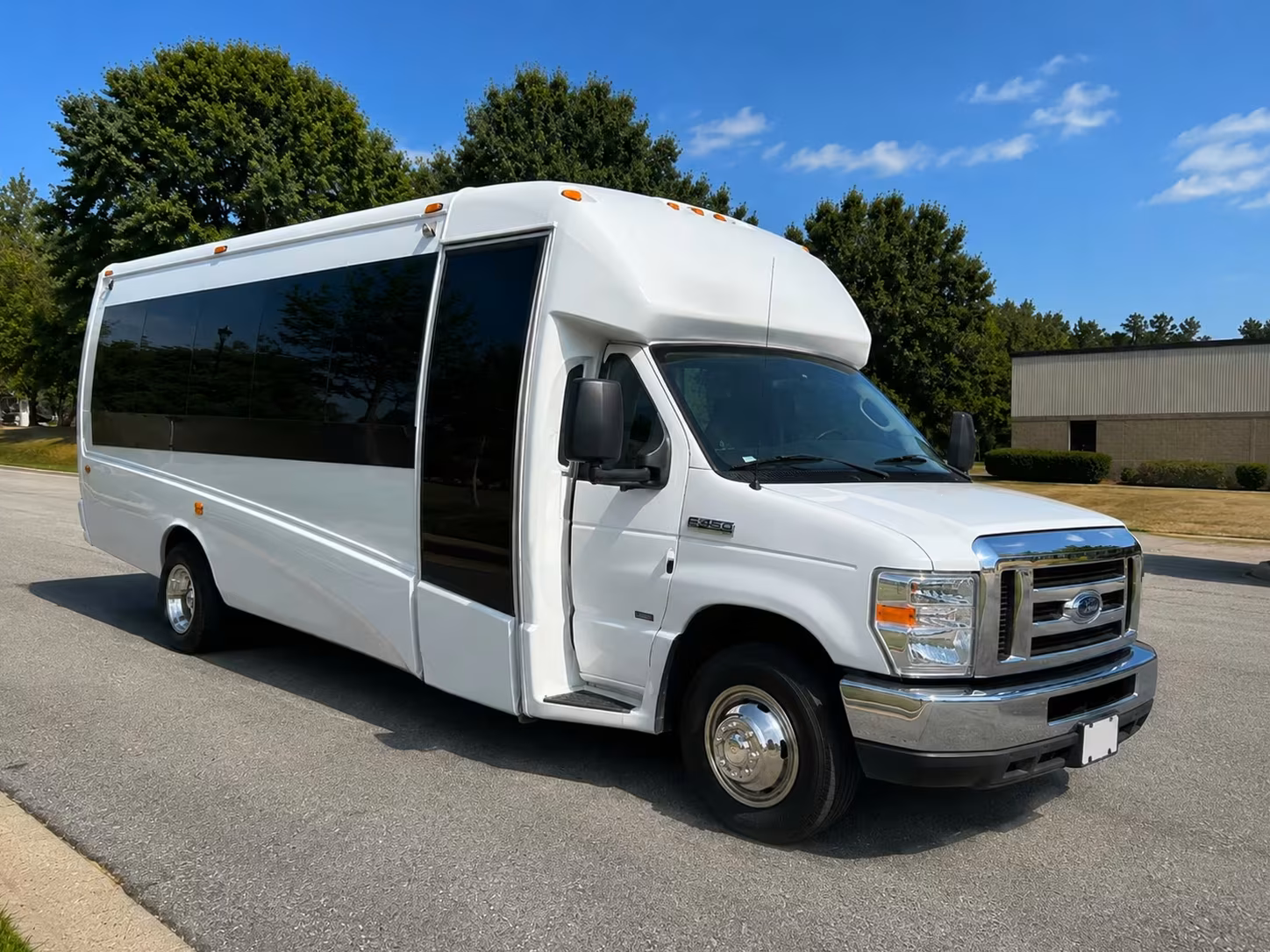 st paul bridal party minibus rentals for your wedding day